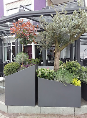 Pflanzkübel aus Aluminium | FRÖBEL METALLBAU