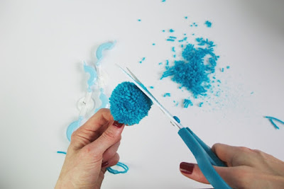 Tutorial PomPom Maker Tutorial PomPoms Bommel selber herstellen