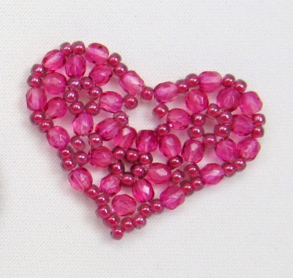 free-bead-patterns-and-ideas-pretty-beaded-heart-free-pattern