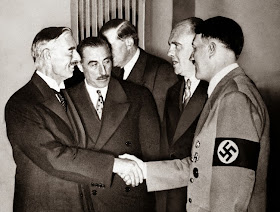 Munich Hitler Chamberlain Czechoslovakia Sudetenland worldwartwo.filminspector.com