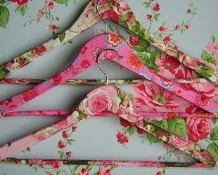 http://www.aprenderahacer.com/como-reciclar-los-ganchos-de-la-ropa/