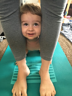 Learn Spanish with Yoga // A KIDS YOGA STORIES Review