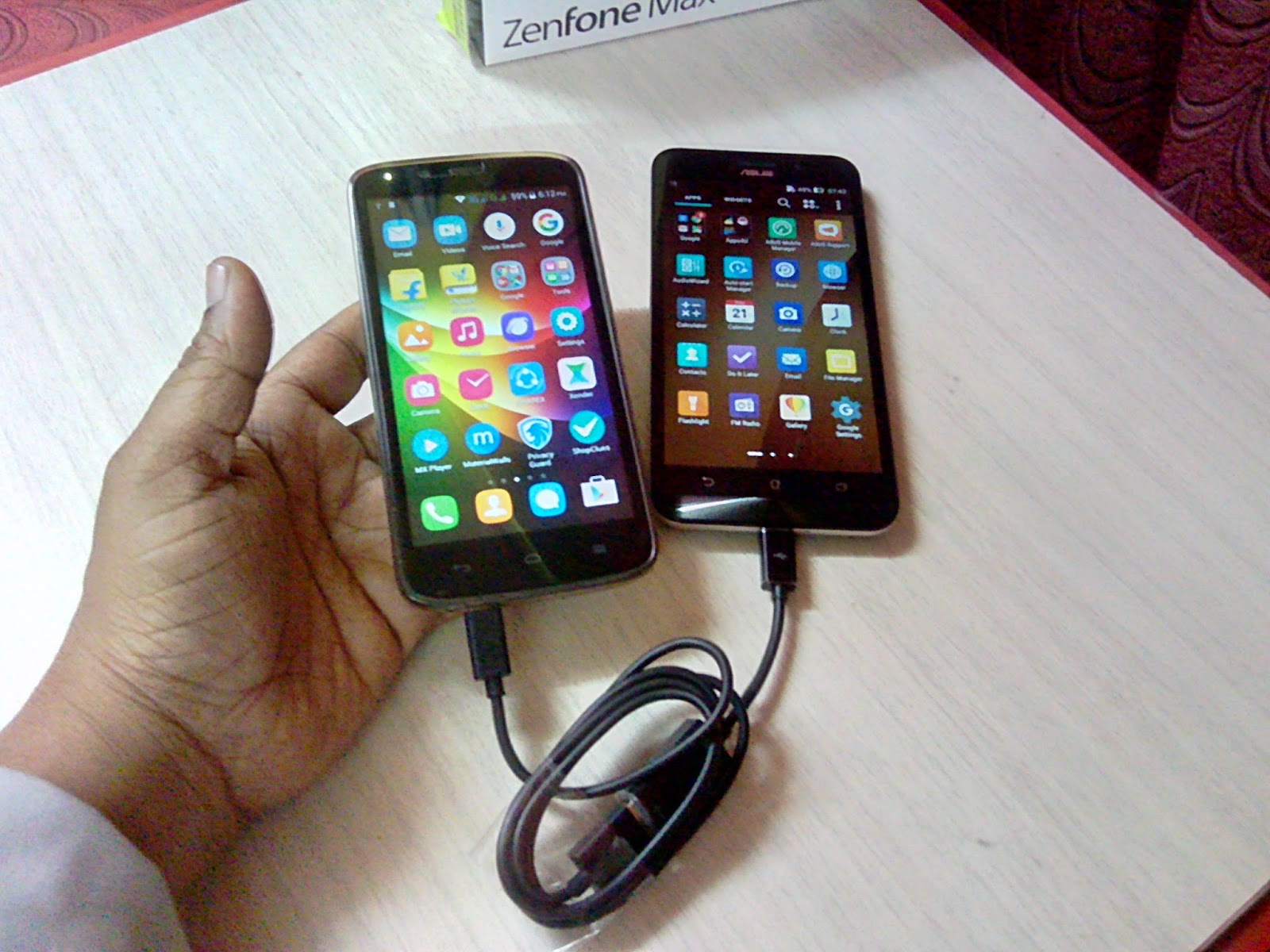 Learn New Things How to Charge Phone Battery from One Phone to Other Phone