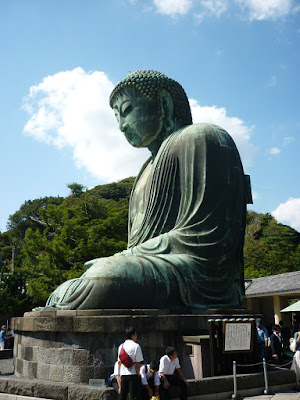 Statuo de Budho ĉe Kamakura.