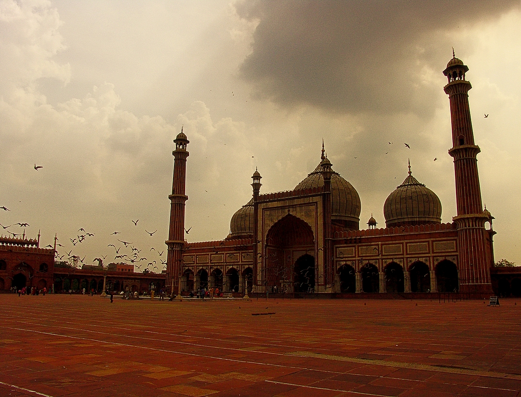Superlatives of India The Largest Mosque of India