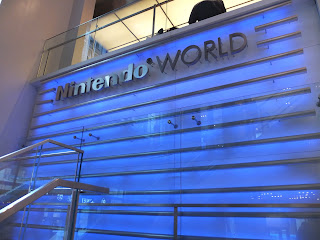 Nintendo world storeの2階へ