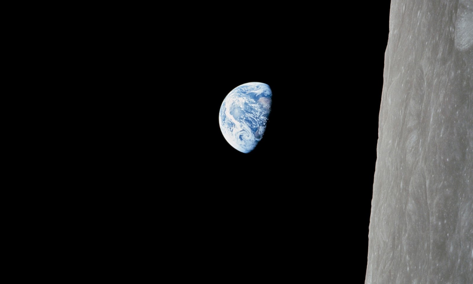 Photograph, Bill Anders/Appolo 8: The ‘blue, beautiful world’ seen from space.