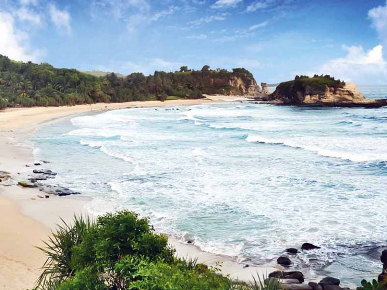 Paket Wisata Pacitan ~ Rizquna Tour Magelang | Wisata ...