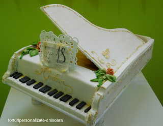 Tort pian /Piano cake