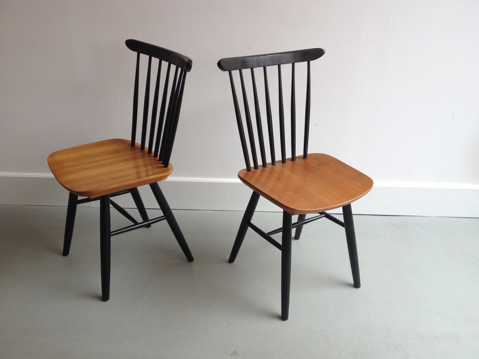 Tolve* {* Art & Design} Fifties black/wood dining chairs set of 2