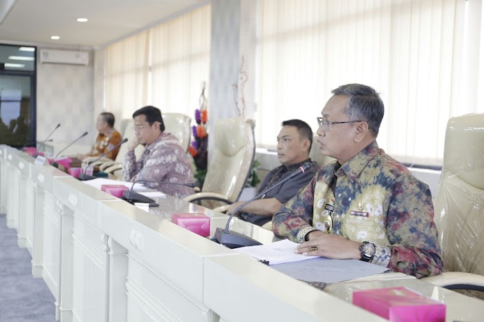 Tim TPAD dan DPRD Lampung Tindaklanjuti Hasil Evaluasi Kemendagri tentang APBD 2018