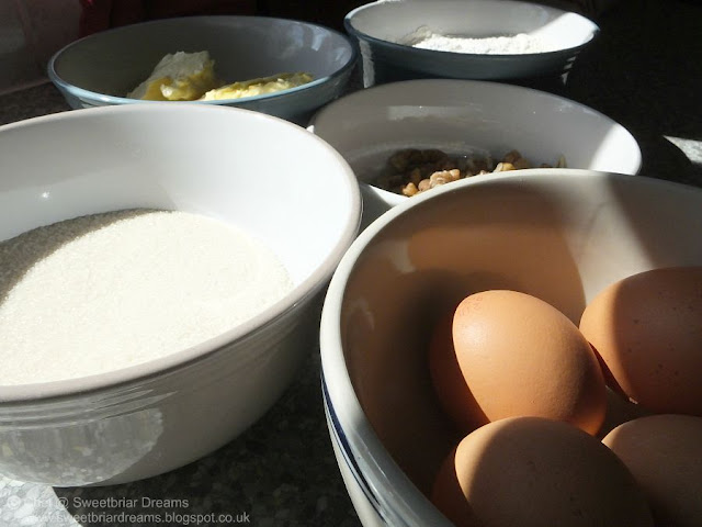 Time to Bake a Cake @ www.sweetbriardreams.blogspot.co.uk