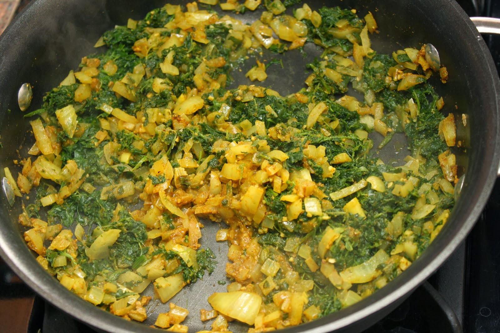 The Bitchin' Kitchin': Curried Chickpeas with Spinach