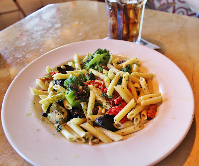 OC FOOD JOURNEY THE CHEESECAKE FACTORY HUNTINGTON BEACH