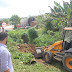 Prefeitura de Gandu realiza obras de melhoria na rede de esgoto do Bairro Bom Jardim.