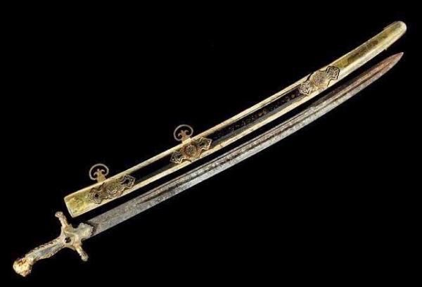 AnnisaNurFadhilah: 9 Pedang Legendaris menurut cerita