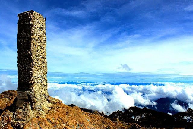 puncak gunung latimojong foto puncak gunung latimojong sulawesi