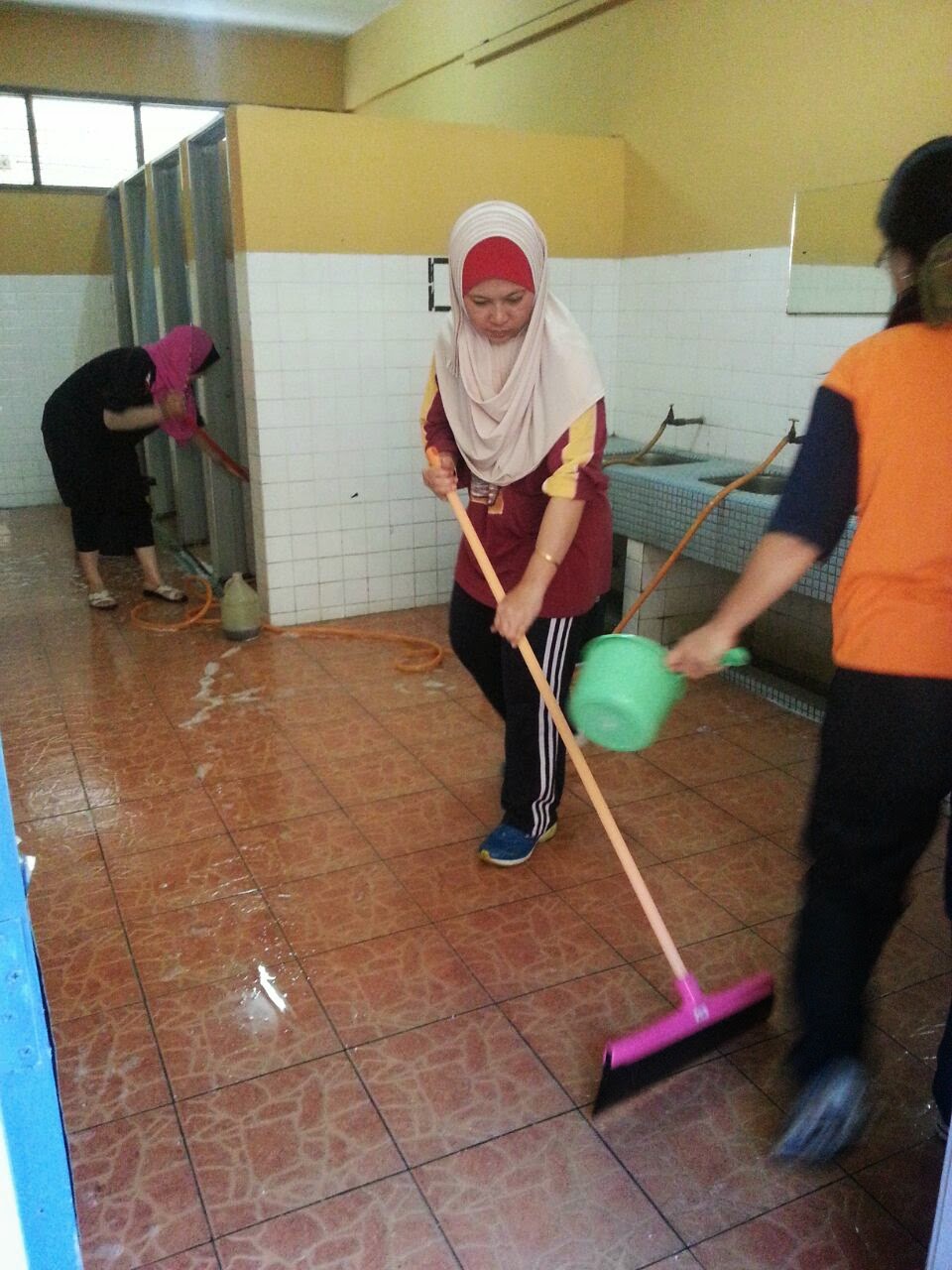 Pembersihan Kawasan Sekolah ~ PIBG SKSEAFIELD