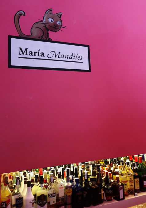 Maria Mandiles, Valencia | Happy in Red Maria Mandiles, Valencia | Happy in Red