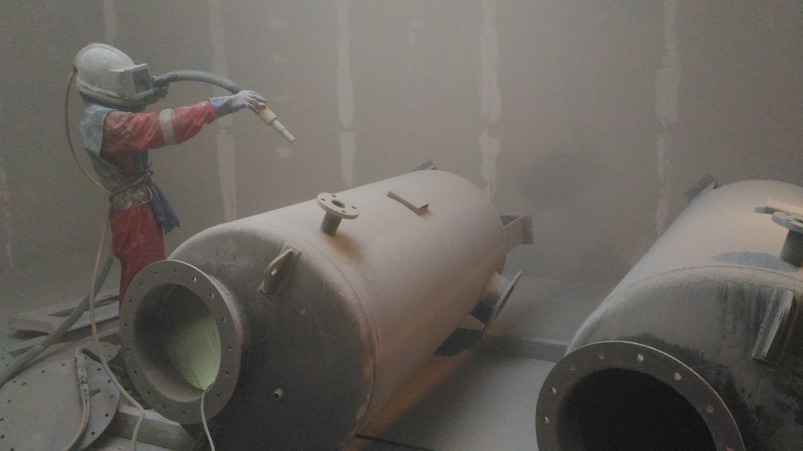 Dokumentasi Proyek Sandlasting Coating Tangki Filter Revology Indonesia