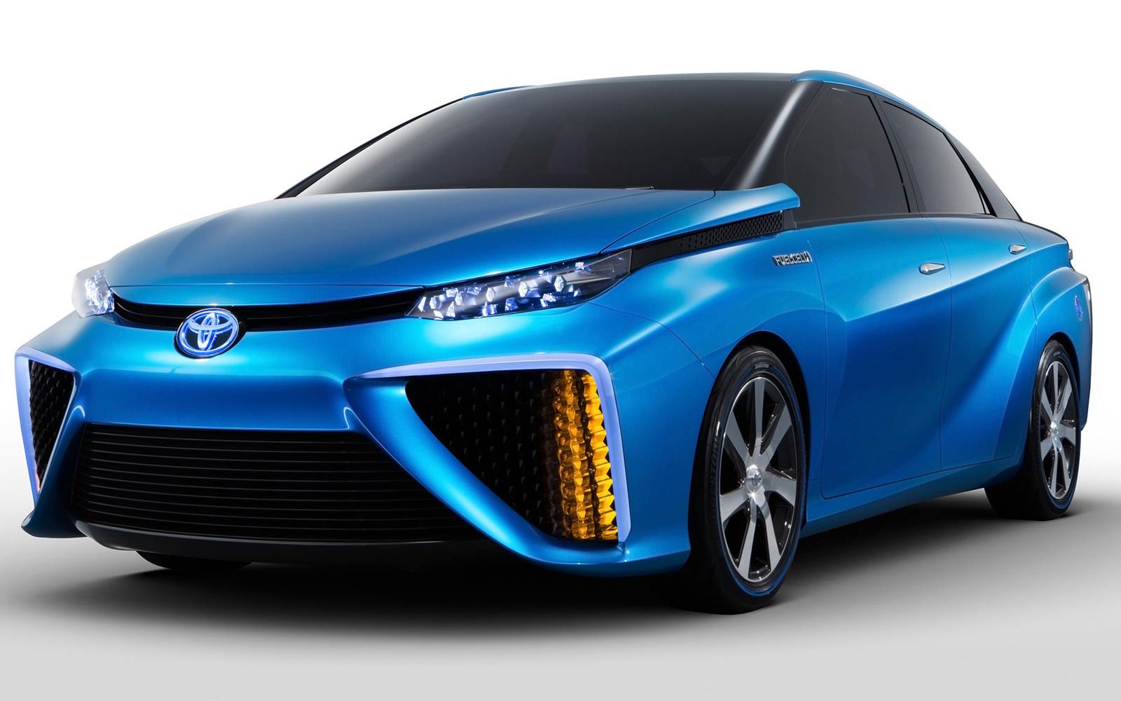 Toyota movido a hidrogênio chega à Califórnia em 2015