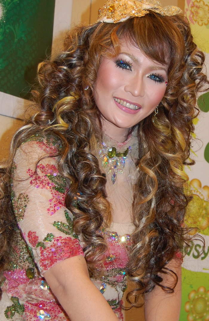 KHUSUS FOTO ARTIS: inul daratista