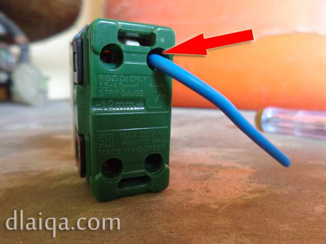 d�Laiqa Arena Memasang Dan Melepas Kabel Pada Saklar Dan