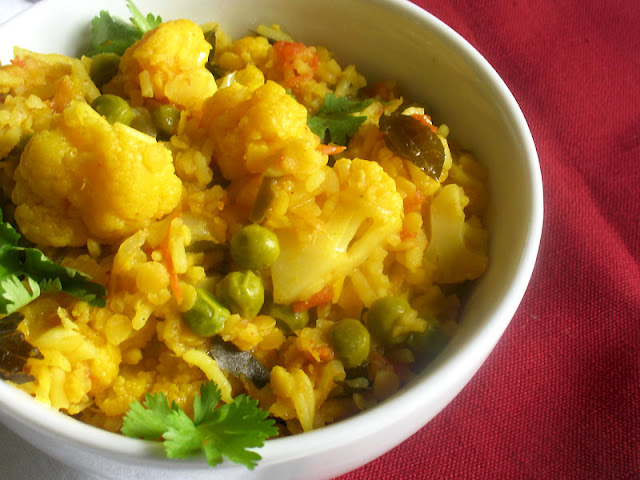 Red Lentil and Cauliflower Tomato Pulao