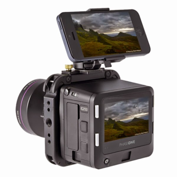 La nueva Sony PXW-X70, un híbrido entre cámara de vídeo y de sensor grande.  
