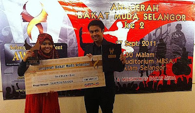 Gambar Najwa Latif Menang Anugerah Bakat Muda Selangor