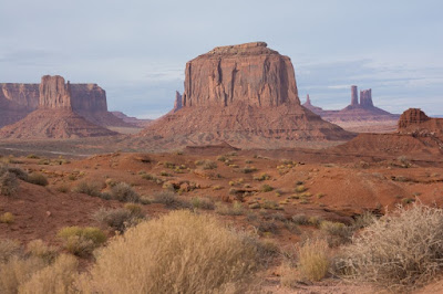 Viaje con tienda de campaña por el Oeste Americano - Blogs de USA - Monument Valley, ¿rodamos una del oeste? (2)