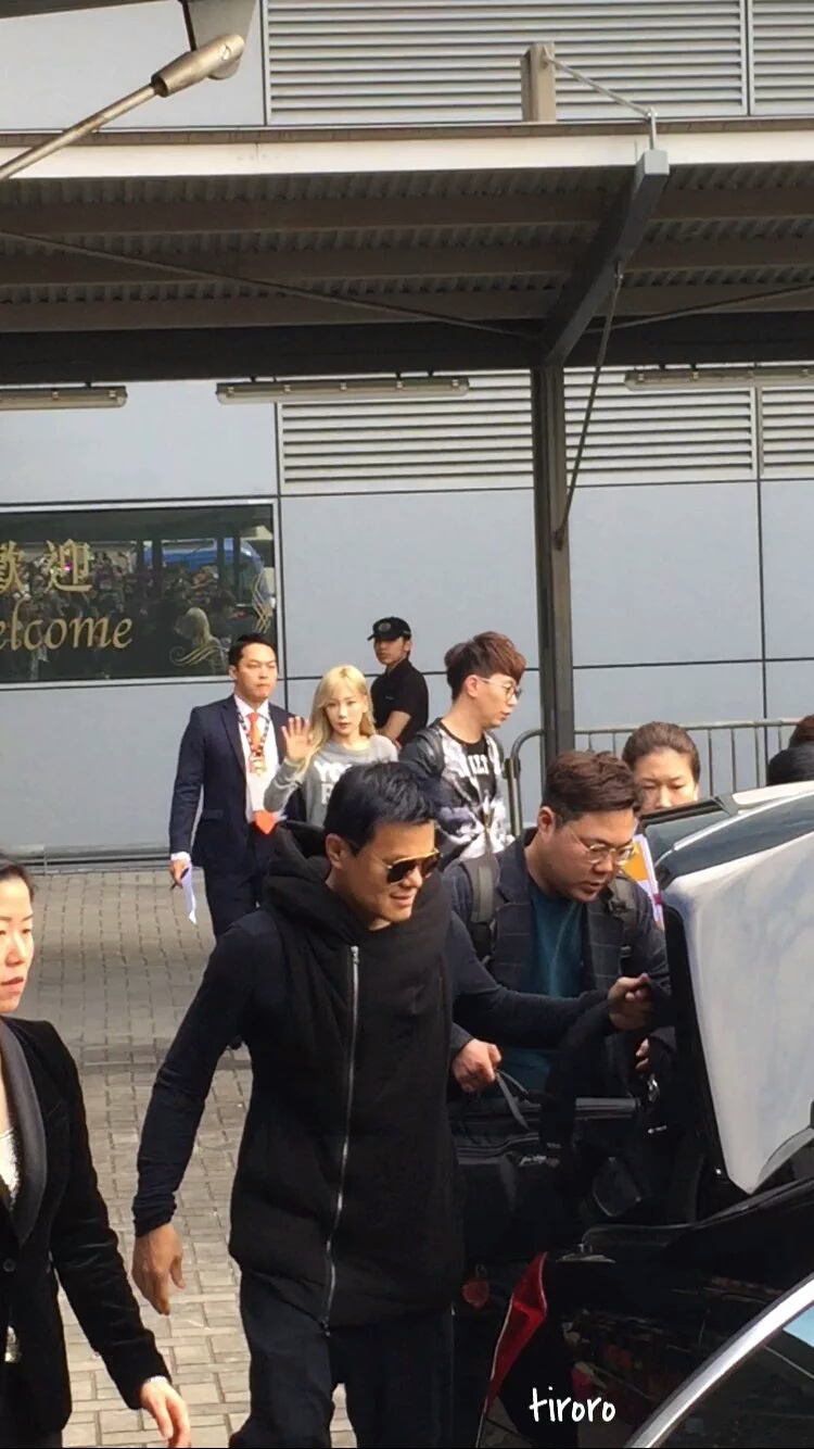 오늘자 의도치 않은 투샷 | 인스티즈