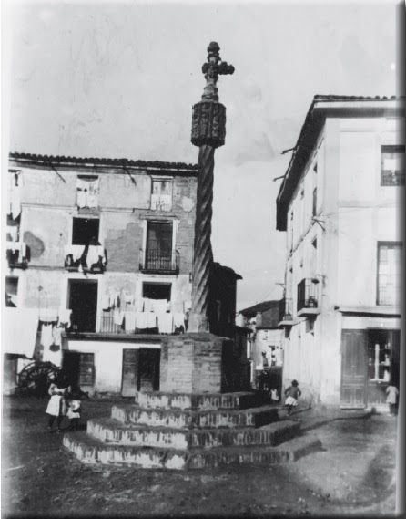 Cruz de Término de Binéfar. Archivo Mas de Barcelona