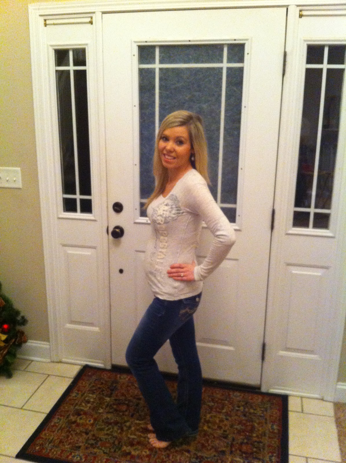 KELLY HAS A BELLY: 12 WEEKS PREGNANT!