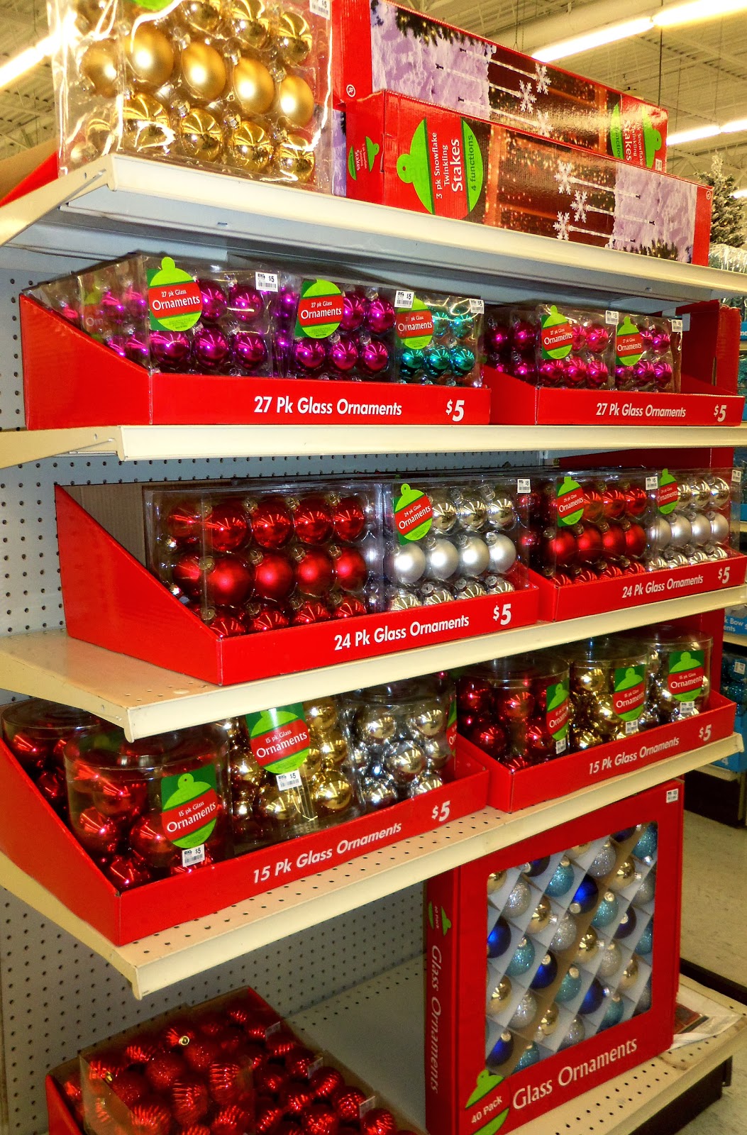 A DEBBIEDABBLE CHRISTMAS Christmas in the Stores Big Lot's