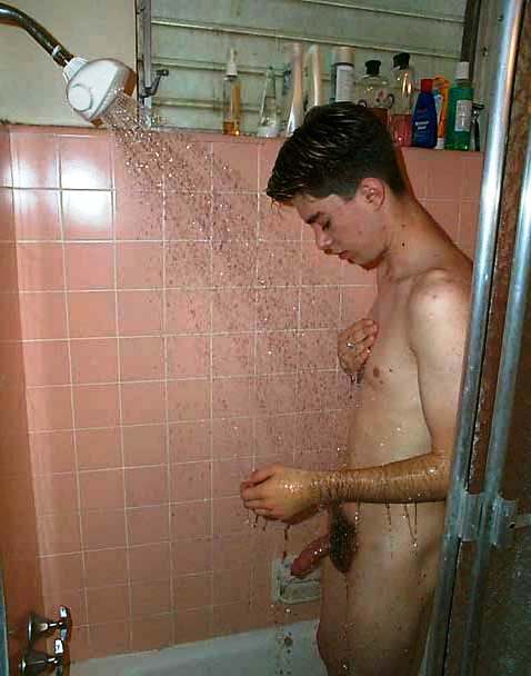 Play naked women games White man fucking black man