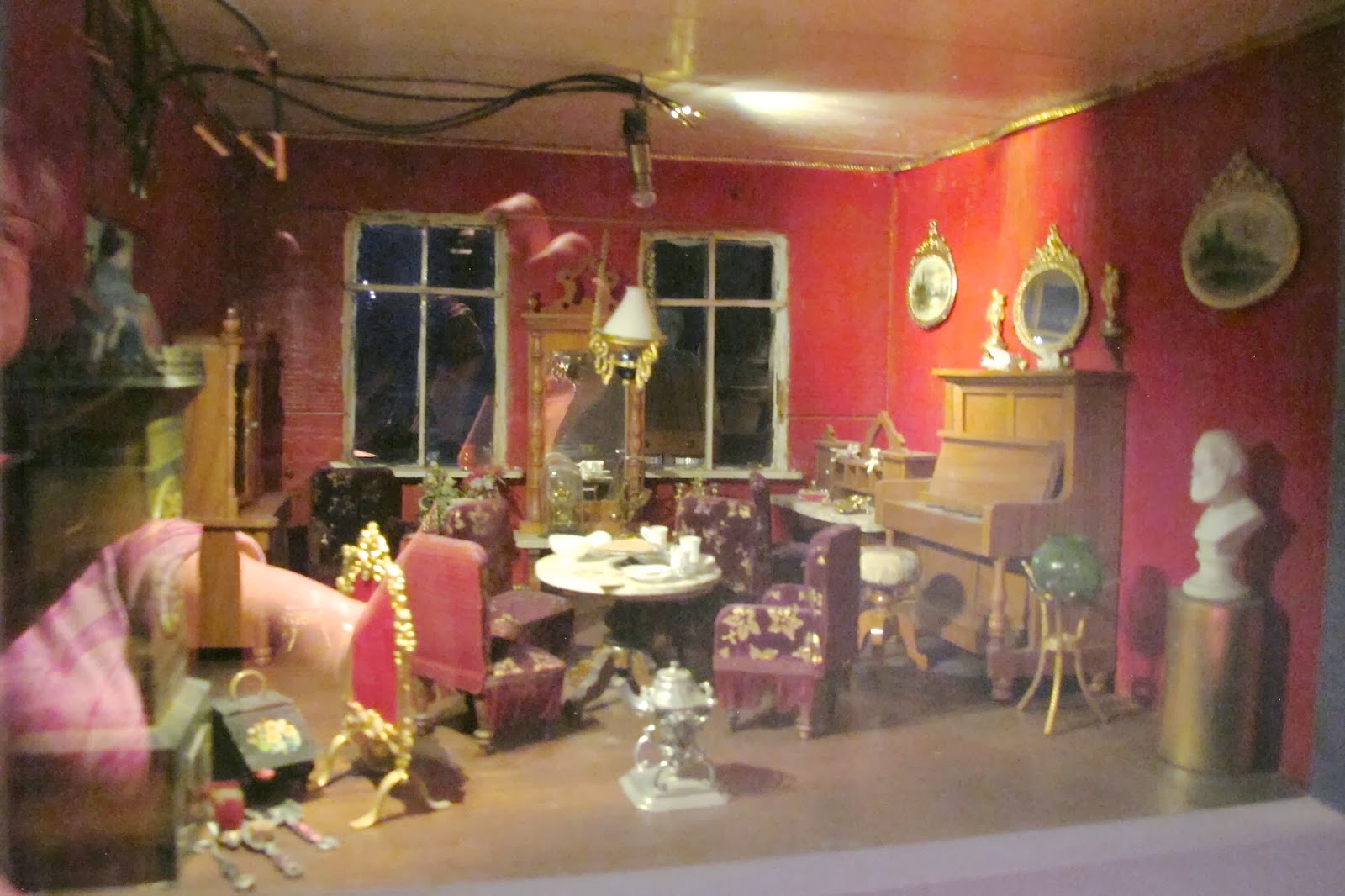 Susan's Mini Homes Antique dollhouse collection in the National Museum