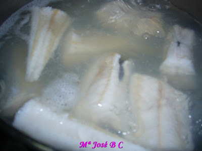 Pescada+con+cama+de+patatas+y+alioli+%252817%2529.JPG