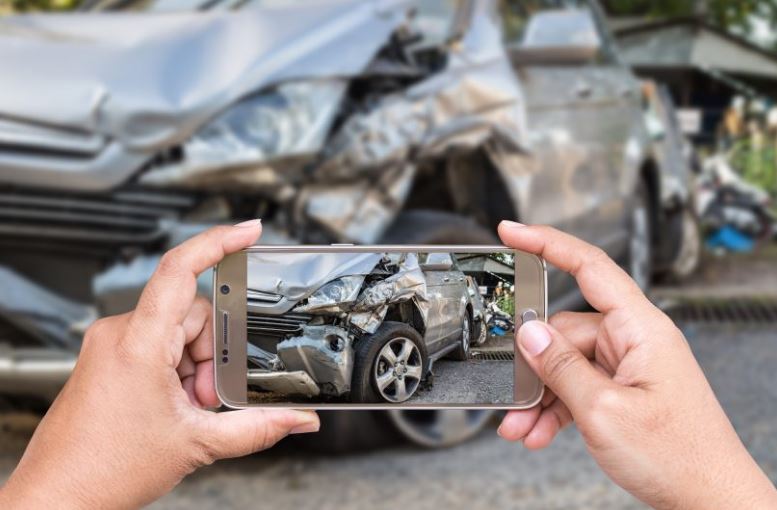 HOW TO DEAL WITH A CAR ACCIDENT Automotive News