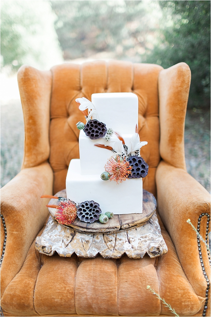 Square white wedding cake | Frost it Cupcakery | Poiema Photography