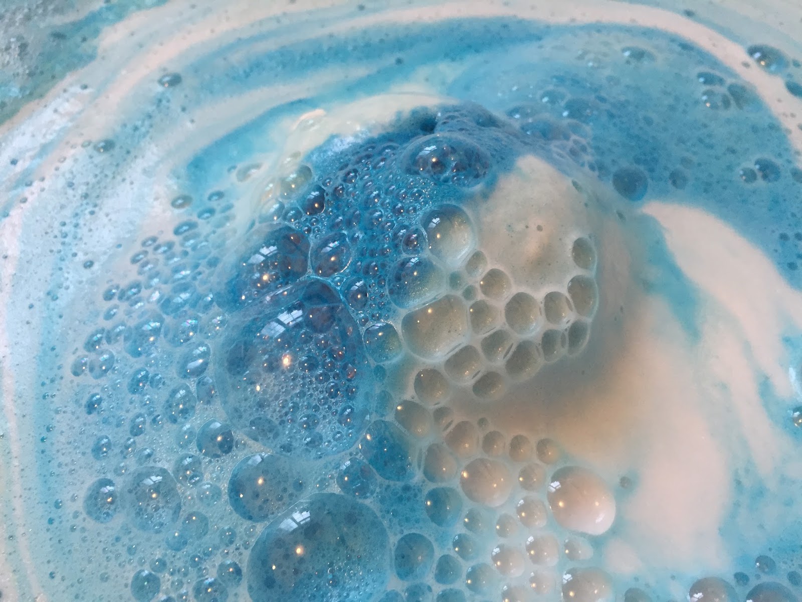 All Things Lush UK Frozen Bath Bomb