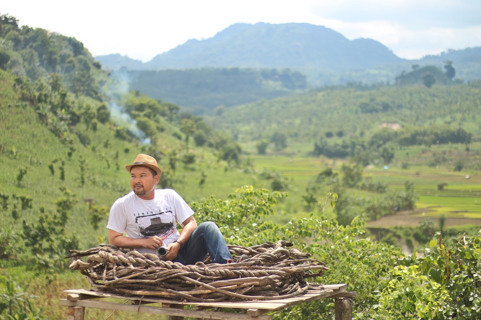 BUTON, TAWARKAN PERBUKITAN KHAS BOJONEGORO - alaMasEdy