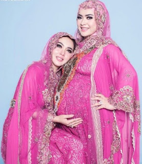 Model Kaftan Terbaru Para Artis Untuk Lebaran Tahun Ini Model Kaftan Terbaru Para Artis Untuk Lebaran Tahun Ini