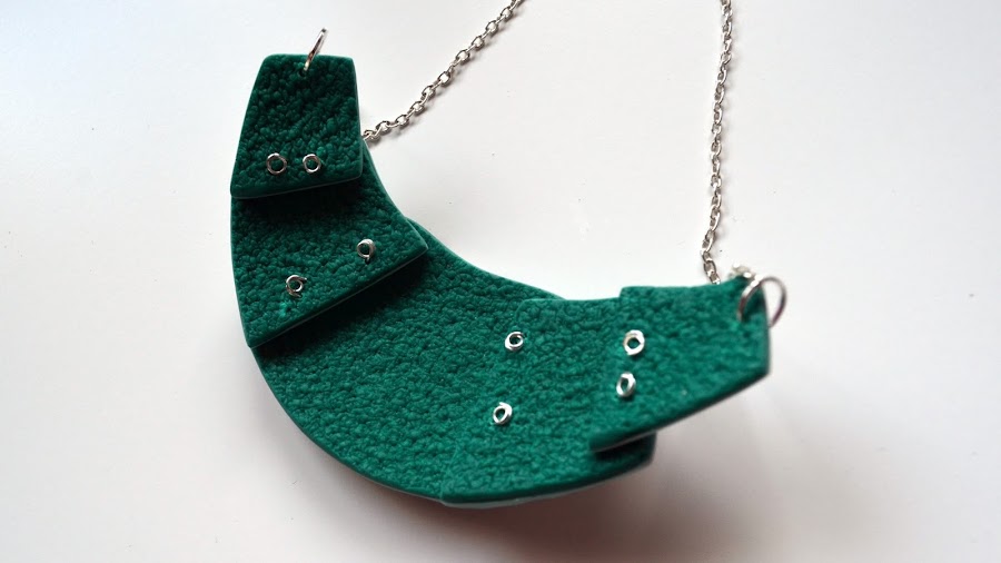 collar restos hidden magic arcilla polimérica