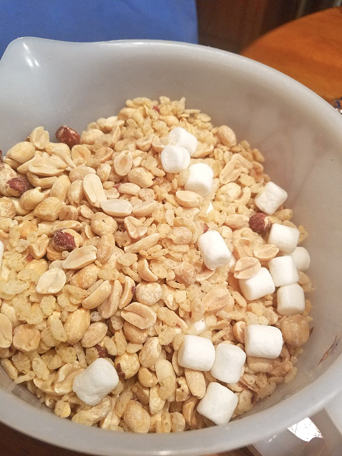 Christmas White Chocolate Peanut Butter Krispies What's Cookin' Italian Style Cuisine