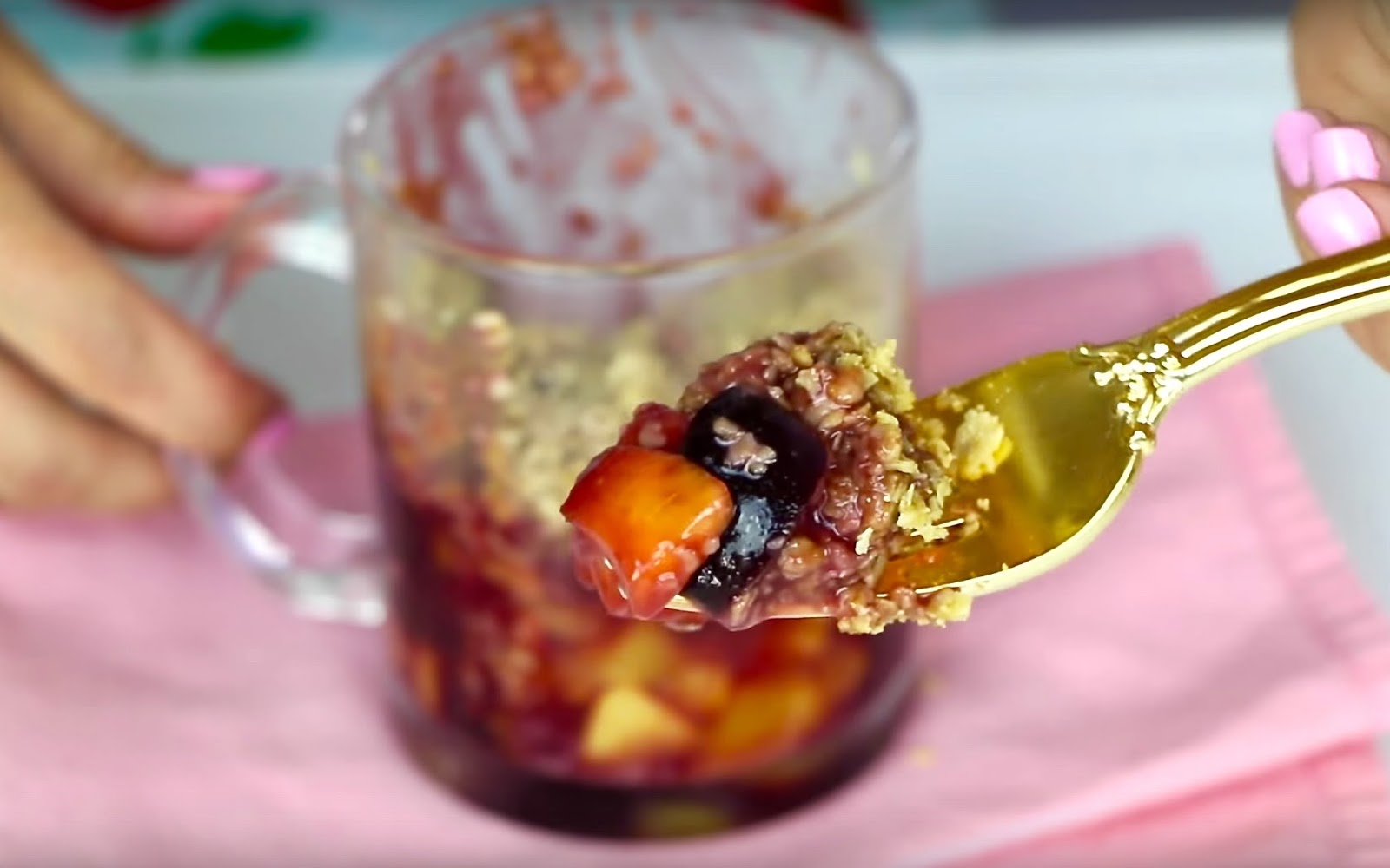 5Minute Skinny Microwave Fruit Crisps in a Mug 3 Flavors! (with sugar