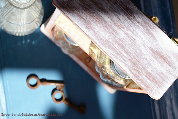 Efecto desgastado en muebles