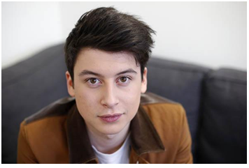 狄阿洛伊西歐(Nick D’Aloisio)從創業家變身Yahoo產品經理。_091214_Yahoo提供.jpg enter image description here