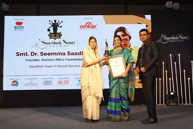 Prestigious Award “SAARTHAK NAARI” Confered to Dr Seema Saadikha