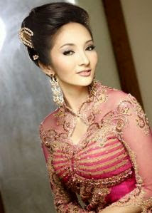 Model Kebaya Muslim Modern Terbaru untuk lamaran Elegan Model Kebaya Muslim Modern Terbaru untuk lamaran Elegan